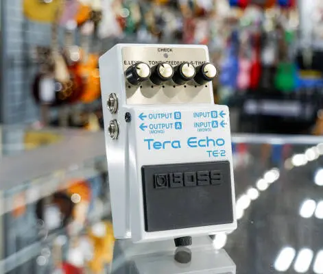 BOSS - TE-2 Tera Echo Pedal
